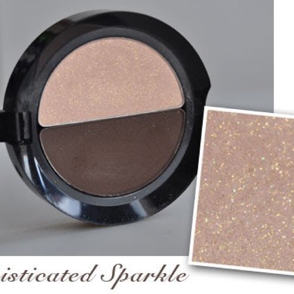 TOO FACED Eyeshadow Duo in Sexpresso & Peach Fuzz - Picture 3 of 10